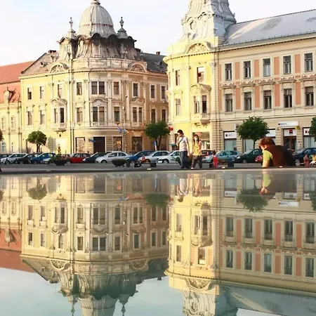 Cozy In The Heart Of Napoca Apartment *